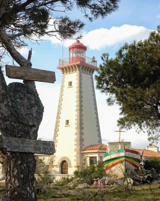 A 5Mn De La Reserve Africaine, Charmante Maison De Village Avec Patio Sigean Esterno foto