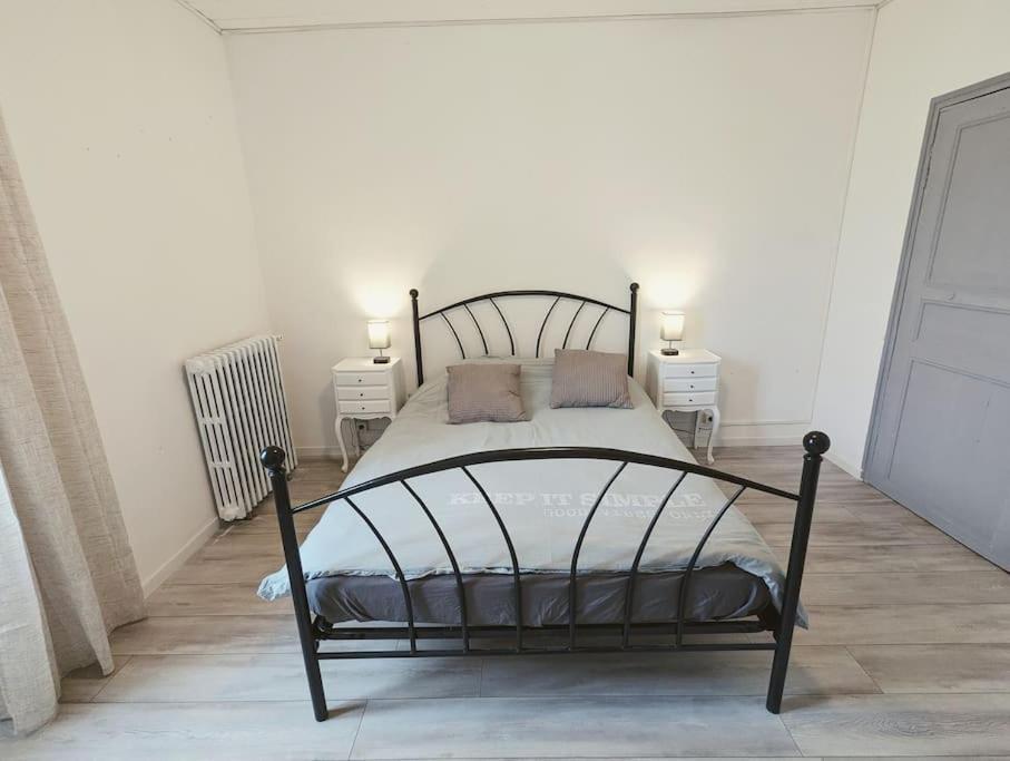 A 5Mn De La Reserve Africaine, Charmante Maison De Village Avec Patio Sigean Esterno foto
